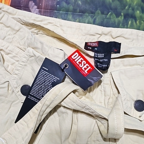 Diesel Belted Yellow Capri Pants Size 25 New - Picture 3 of 6